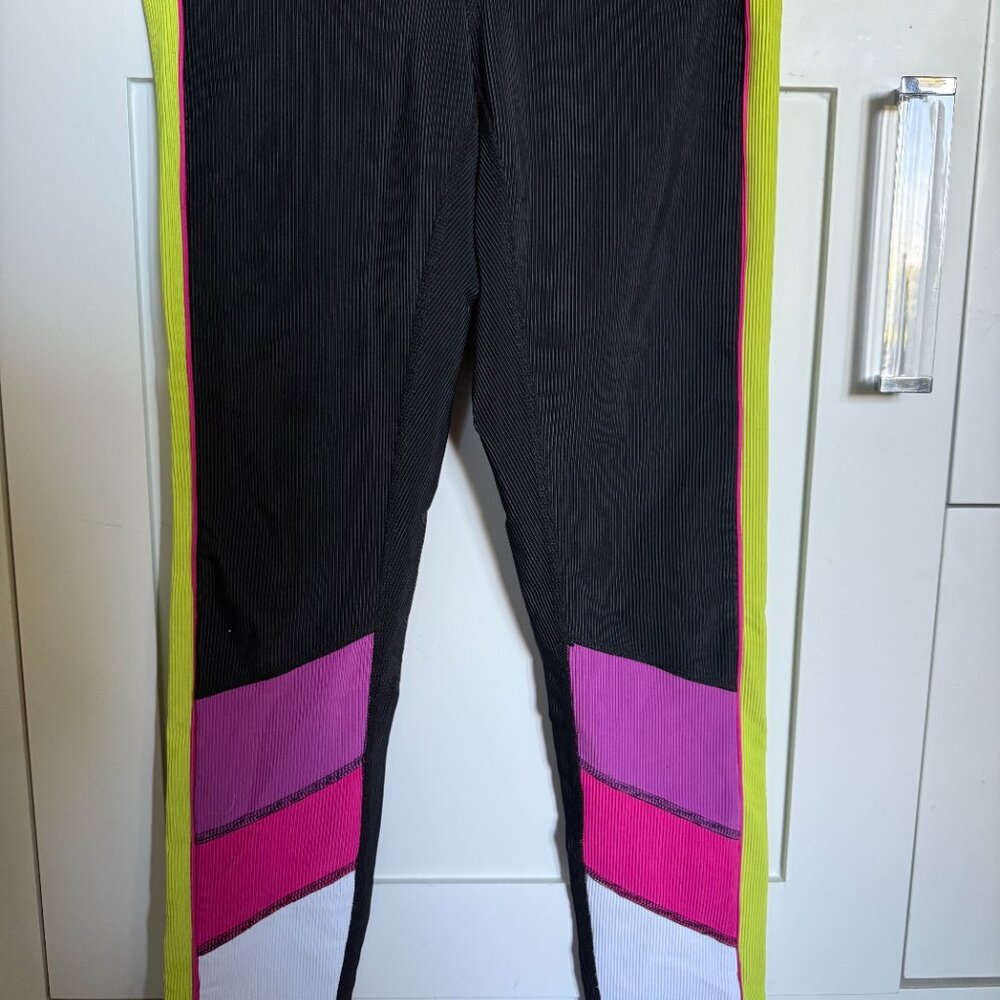 Beach Riot - Bailey Legging - Picture 5 of 6